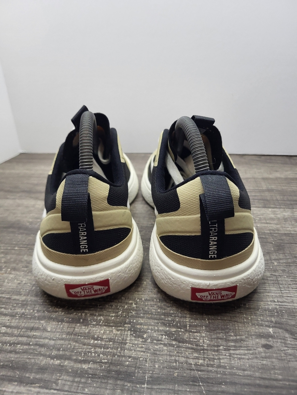 VANS UltraRange EXO Low Top Khaki Beige/Black-White Mens Size 7.5 721356 - Picture 5 of 10